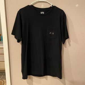 Uniqlo x kaws tee
